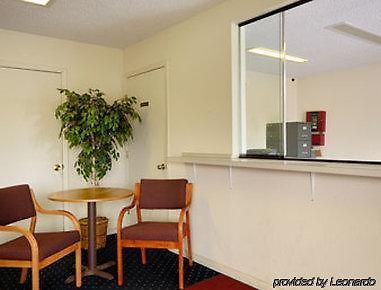 Super 8 Motel - Raritan Interiør billede